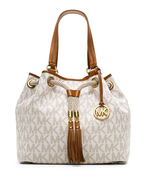 Michael Kors bag logo